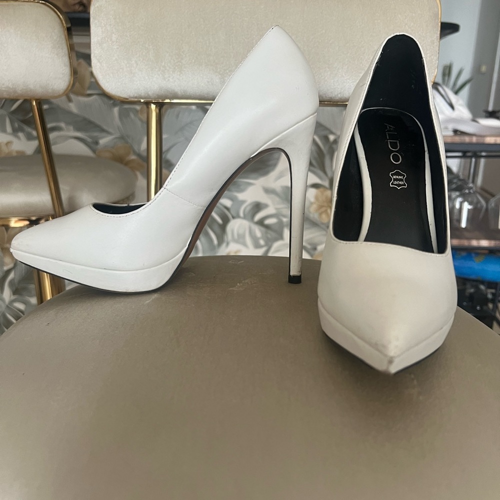 slightly used 6” Aldo heels